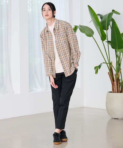 Arnold Palmer(アーノルドパーマー)の「サイドシャーリング 先染めチェック シャツ(シャツ/ブラウス・レディース・ベージュ/ブルー/レッド・S/L/M)」の5枚目の写真