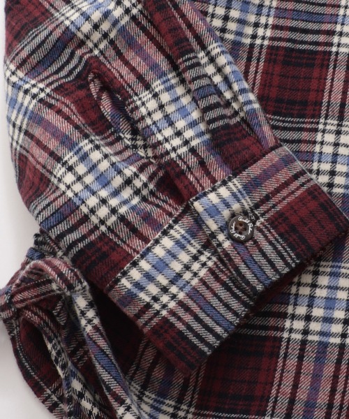 Arnold Palmer(アーノルドパーマー)の「サイドシャーリング 先染めチェック シャツ(シャツ/ブラウス・レディース・ベージュ/ブルー/レッド・S/L/M)」の16枚目の写真