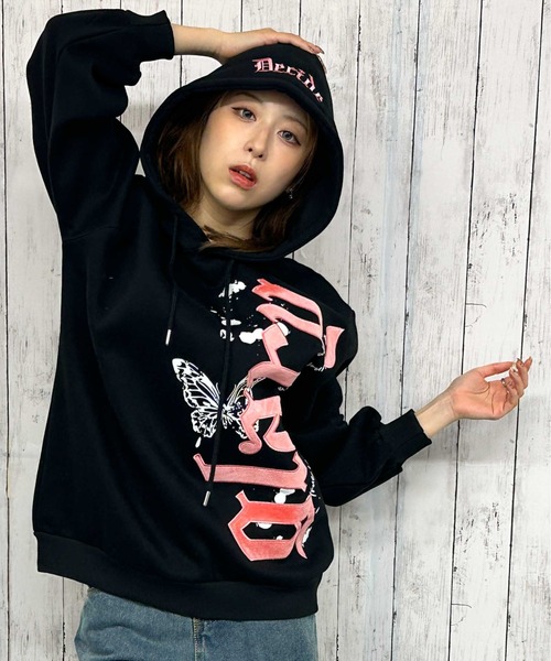 GORGE（ゴージ）の「《ベロアロゴ×バタフライ》レディース 裏起毛 パーカー ビッグシルエット ストリート 秋冬（パーカー・レディース・ボルドー/オフホワイト/ブラック・F）」の4枚目の写真