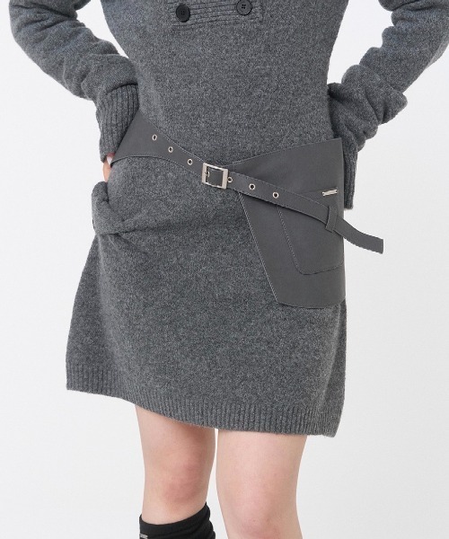 Miseki SEOUL(ミセキソウル)の「POCKET BELT BAG(ボディバッグ/ウエストポーチ・レディース・ブラック/チャコールグレー・OS)」の2枚目の写真