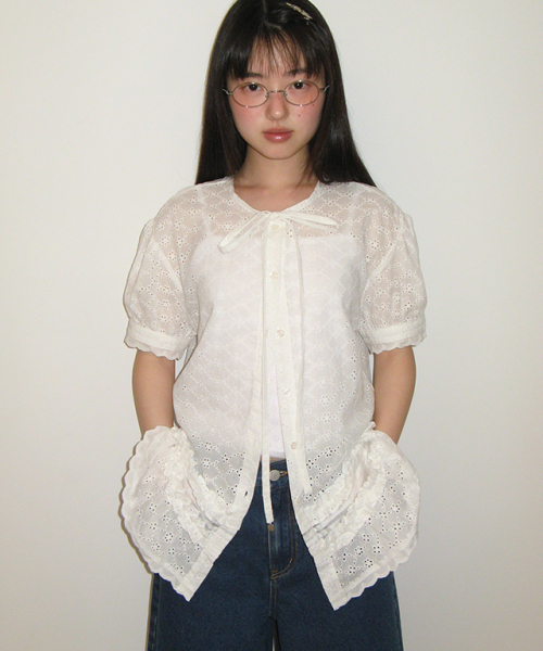 RONRON(ロンロン)の「SUMMER EYELET FRILL LAYERED SHIRT DRESS WHITE(シャツ/ブラウス・レディース・その他・FREE)」の3枚目の写真