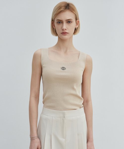 NICK&NICOLE（ニックアンドニコール）の「NICOLE SQUARE NECK SLEEVELESS_BEIGE（Tシャツ/カットソー・レディース・その他・FREE）」の3枚目の写真
