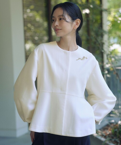 green label relaxing（グリーンレーベルリラクシング）の「［size SHORTあり］fleurie(フルリー) フォルム ジャケット（ノーカラージャケット・レディース・オフホワイト/ベージュ/ネイビー・FREE/SHORT）」の6枚目の写真