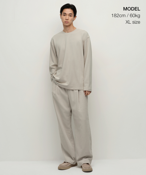 MUSINSA STANDARD（ムシンサスタンダード）の「[ヒートタンダード] クルーネック長袖Tシャツ [ライトベージュ]（Tシャツ/カットソー・メンズ・その他・SMALL/MEDIUM/LARGE/X-LARGE/XX-LARGE）」の2枚目の写真