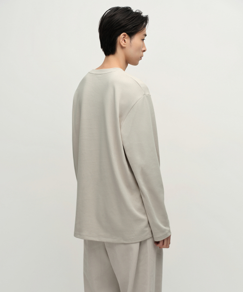 MUSINSA STANDARD（ムシンサスタンダード）の「[ヒートタンダード] クルーネック長袖Tシャツ [ライトベージュ]（Tシャツ/カットソー・メンズ・その他・SMALL/MEDIUM/LARGE/X-LARGE/XX-LARGE）」の3枚目の写真