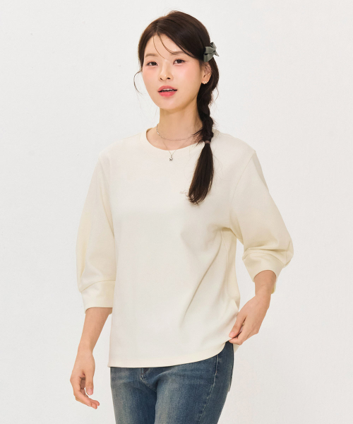 CHASECULT(チェイスカルト)の「レディースボリューム7部袖Tシャツ-アイボリー(Tシャツ/カットソー・レディース・オートミール・90/85)」の2枚目の写真