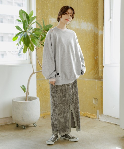 studio CLIP（スタディオクリップ）の「【WEB限定】ダメージルーズスウェット（スウェット・レディース・スミクロ/杢グレー・FREE）」の11枚目の写真