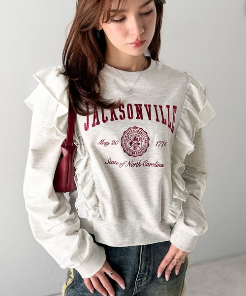 mily bilet(ミウィビレット)の「【mily bilet】チュールとフリルで甘く着る。ダブルフリルカレッジロゴ刺繍スウェット(スウェット・レディース・チャコール/ベージュ/オートミール/ネイビー・SMALL/MEDIUM/LARGE/X-LARGE)」の21枚目の写真