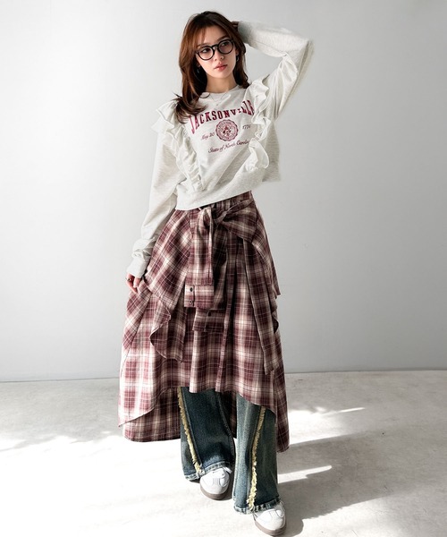 mily bilet(ミウィビレット)の「【mily bilet】チュールとフリルで甘く着る。ダブルフリルカレッジロゴ刺繍スウェット(スウェット・レディース・チャコール/ベージュ/オートミール/ネイビー・SMALL/MEDIUM/LARGE/X-LARGE)」の22枚目の写真