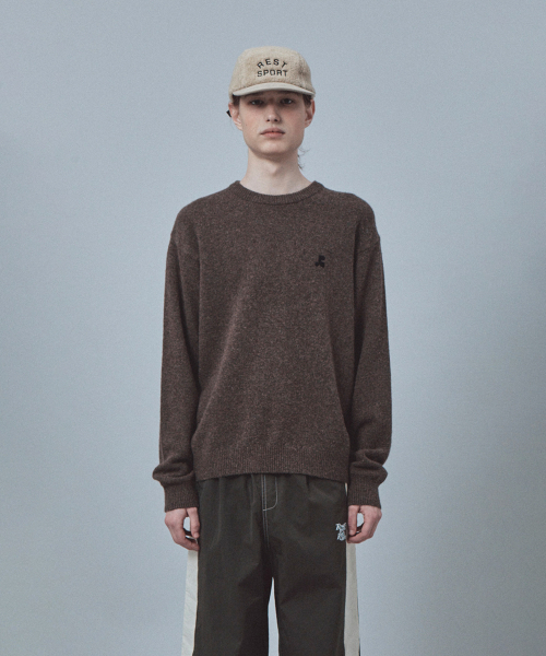Rest&Recreation(レストアンドレクリエーション)の「LOGO CREW NECK SWEATER - BROWN(ニット/セーター・メンズ・その他・LARGE/X-LARGE)」の3枚目の写真