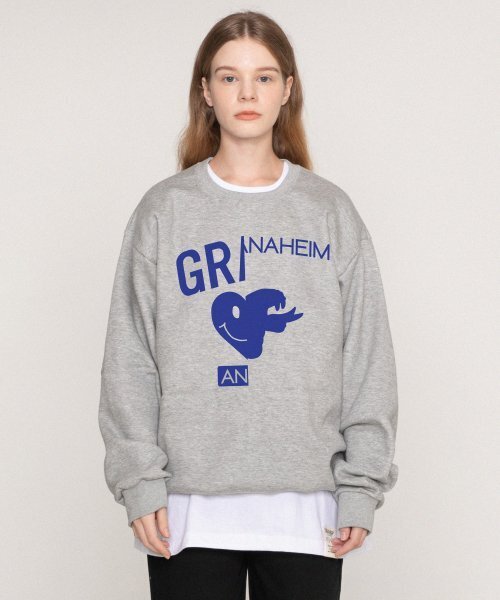 GRAVER（グレーバー）の「[UNISEX]ハートスネークハーフアーチロゴマンツーマン_グレー（スウェット・レディース・その他・SMALL/MEDIUM/LARGE）」の2枚目の写真