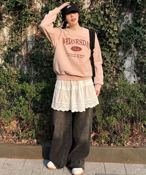 WEDNESDAYOASISFORWOMEN（ウェンズデー オアシス フォー ウーマン）の「[ウーマンVER]シグネチャーセミクロップマンツーマン_インディピンク(W25-TP15)（スウェット・レディース・ライトピンク・FREE）」の4枚目の写真