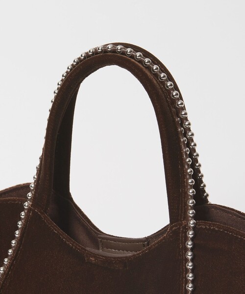 BEAUTY&YOUTH UNITED ARROWS(ビューティーアンドユースユナイテッドアローズ)の「ベルベット ボールチェーン 2WAY ミニトートバッグ(トートバッグ・レディース・ネイビー/ダークブラウン・FREE)」の15枚目の写真