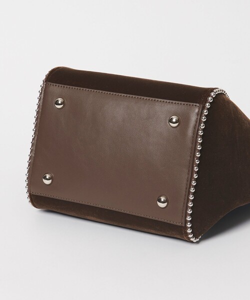 BEAUTY&YOUTH UNITED ARROWS(ビューティーアンドユースユナイテッドアローズ)の「ベルベット ボールチェーン 2WAY ミニトートバッグ(トートバッグ・レディース・ネイビー/ダークブラウン・FREE)」の16枚目の写真