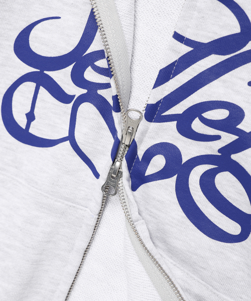Cavish(カビシ)の「W CLASSIC LOGO ZIP UP HOODIE LIGHT GREY(CV2EFFM482A)(パーカー・レディース・ライトグレー・FREE)」の4枚目の写真