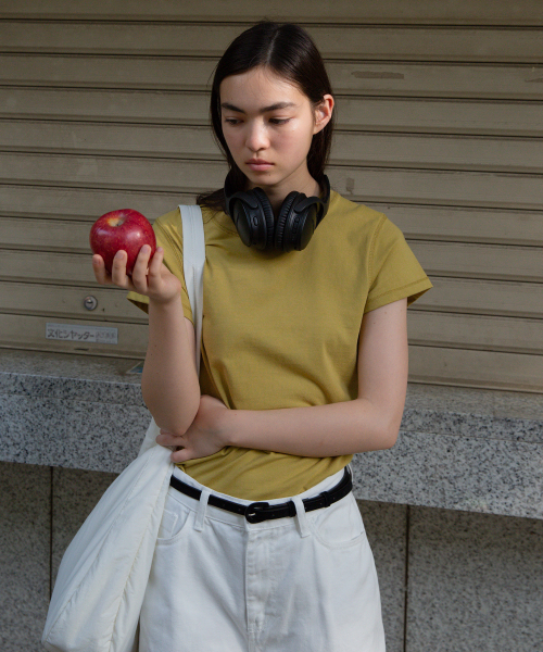 LEVAR(レバー)の「Plain Cotton T-shirt - Honeycomb Olive(Tシャツ/カットソー・レディース・オリーブ・FREE)」の2枚目の写真