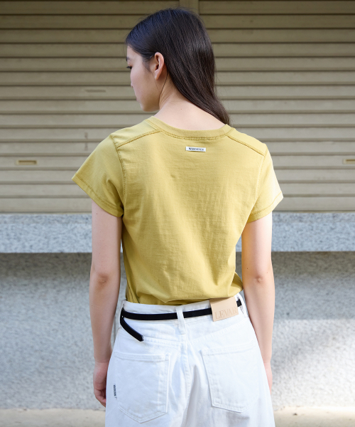 LEVAR(レバー)の「Plain Cotton T-shirt - Honeycomb Olive(Tシャツ/カットソー・レディース・オリーブ・FREE)」の4枚目の写真
