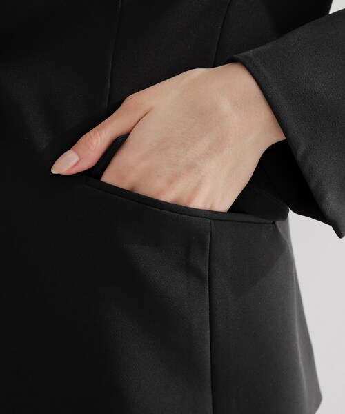 THE SHOP TK （ザ ショップ ティーケー ）の「【通勤・セレモニー】ダブルクロス ノーカラージャケット/セットアップ可（ノーカラージャケット・レディース・ブラック/ベージュ/ネイビー・12/14/13/11）」の10枚目の写真