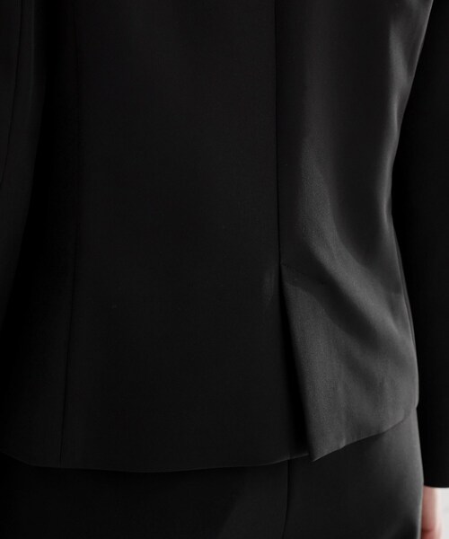 THE SHOP TK （ザ ショップ ティーケー ）の「【通勤・セレモニー】ダブルクロス ノーカラージャケット/セットアップ可（ノーカラージャケット・レディース・ブラック/ベージュ/ネイビー・12/14/13/11）」の12枚目の写真