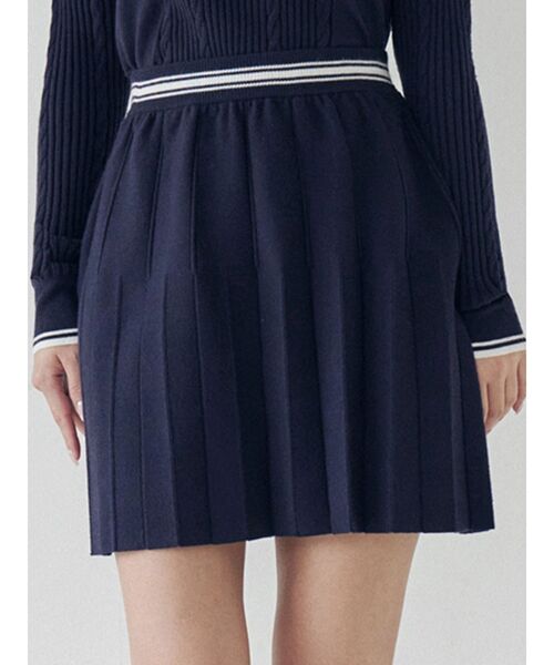 CALNAMUR(カルナムール)の「ニットプリーツミニスカート(スカート・レディース・グレー/ブルー/ネイビー・FREE)」の1枚目の写真