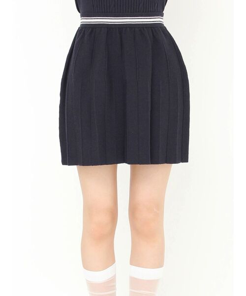 CALNAMUR(カルナムール)の「ニットプリーツミニスカート(スカート・レディース・グレー/ブルー/ネイビー・FREE)」の7枚目の写真