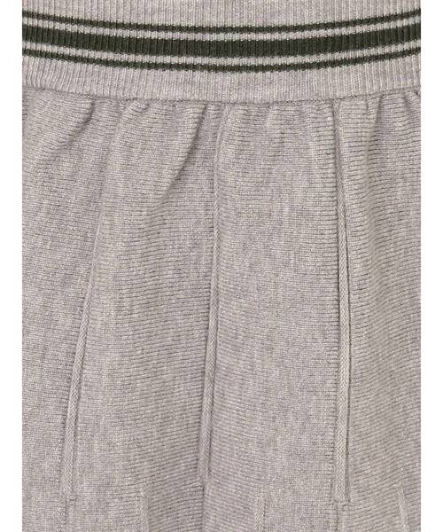 CALNAMUR(カルナムール)の「ニットプリーツミニスカート(スカート・レディース・グレー/ブルー/ネイビー・FREE)」の15枚目の写真