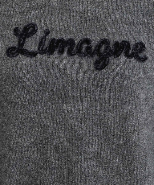 SHOO・LA・RUE（シューラルー）の「【S-LL/洗濯機可】ふわふわがやみつきになる柔らかさ スウェットライクロゴニット（ニット/セーター・レディース・チャコールグレー/ピンク系/ブラウン系/アイボリー・01/02/03/04）」の8枚目の写真