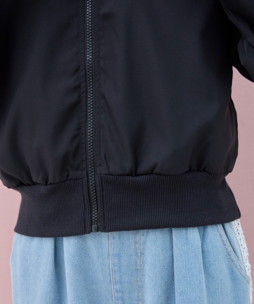 Amourire girl（アムリールガール）の「ラインリボンブルゾン（ブルゾン・キッズ・オフホワイト/ブラック・150cm/140cm/130cm/160cm）」の20枚目の写真