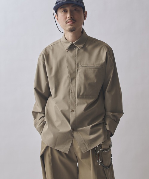 Lui's(ルイス)の「SURJENT セミドレスシャツ(シャツ/ブラウス・メンズ・ベージュ/ブラック・2/1)」の2枚目の写真