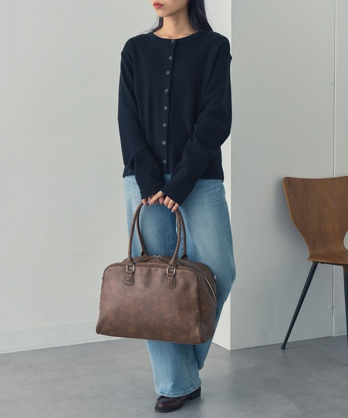 MAGASIN DE MODE Onjna(マガジンデモードオンジェナ )の「【MAGASIN DE MODE Onjna】フェイクレザー2wayラージボストン SNBD(ボストンバッグ・レディース・ブラウン/ブラック・FREE)」の6枚目の写真