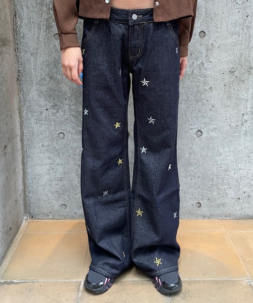 ROGER AND RAW(ロジャーアンドロウ)の「星柄刺繍ローウエストデニムパンツ(デニムパンツ・レディース・インディゴブルー・SMALL/MEDIUM)」の10枚目の写真