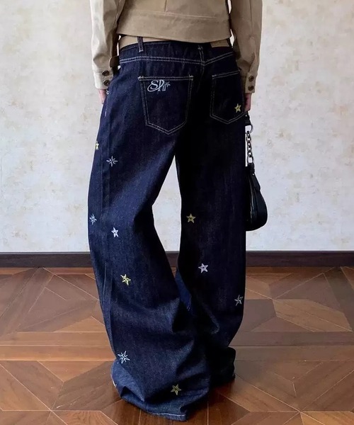 ROGER AND RAW(ロジャーアンドロウ)の「星柄刺繍ローウエストデニムパンツ(デニムパンツ・レディース・インディゴブルー・SMALL/MEDIUM)」の12枚目の写真