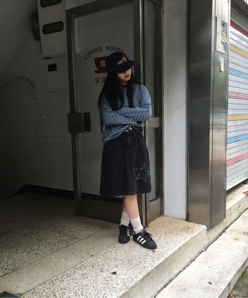 THECOLDESTMOMENT(ザコールデストモーメント)の「TCM mini logo stripe long sleeve (sky blue/charcoal)(Tシャツ/カットソー・レディース・その他・L/M)」の7枚目の写真