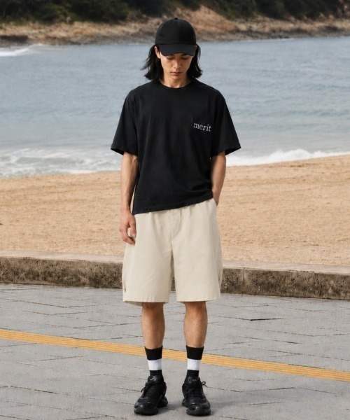 SUPERTHANKS(スーパーサンクス)の「ピグメント加工サイドタックショートパンツPigment dyed Twill side-tuck shorts(その他パンツ・メンズ・ベージュ/ブラック/アイボリー・L/M/S)」の1枚目の写真
