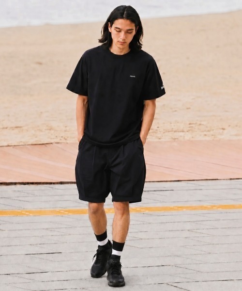 SUPERTHANKS(スーパーサンクス)の「ピグメント加工サイドタックショートパンツPigment dyed Twill side-tuck shorts(その他パンツ・メンズ・ベージュ/ブラック/アイボリー・L/M/S)」の2枚目の写真
