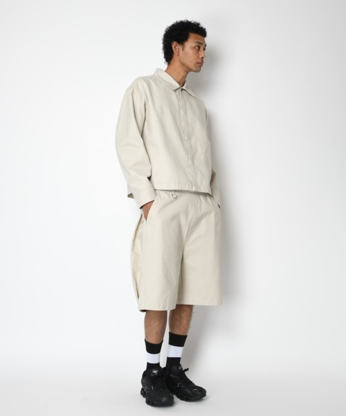 SUPERTHANKS(スーパーサンクス)の「ピグメント加工サイドタックショートパンツPigment dyed Twill side-tuck shorts(その他パンツ・メンズ・ベージュ/ブラック/アイボリー・L/M/S)」の7枚目の写真