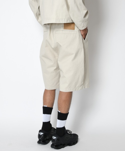 SUPERTHANKS(スーパーサンクス)の「ピグメント加工サイドタックショートパンツPigment dyed Twill side-tuck shorts(その他パンツ・メンズ・ベージュ/ブラック/アイボリー・L/M/S)」の22枚目の写真