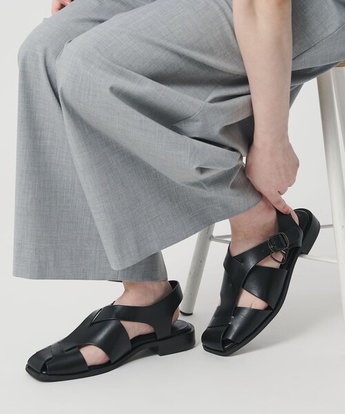 BEAUTY&YOUTH UNITED ARROWS（ビューティーアンドユースユナイテッドアローズ）の「ヘンケイライン グルカサンダル（サンダル・レディース・ブラック/ライトピンク・36/37/38）」の16枚目の写真