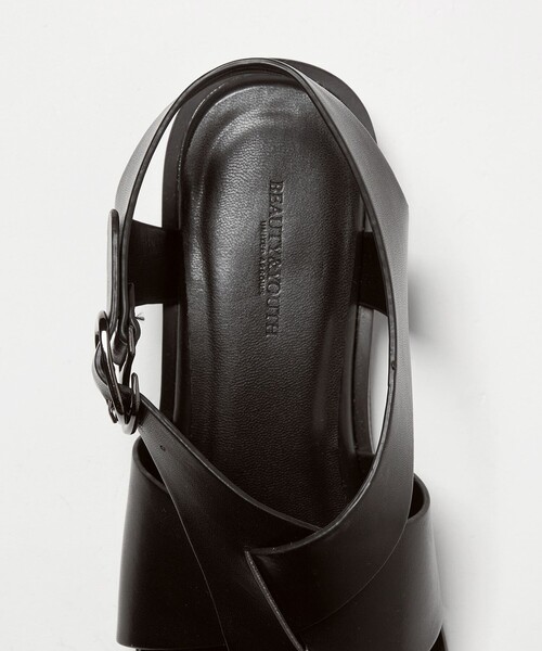 BEAUTY&YOUTH UNITED ARROWS（ビューティーアンドユースユナイテッドアローズ）の「ヘンケイライン グルカサンダル（サンダル・レディース・ブラック/ライトピンク・36/37/38）」の7枚目の写真