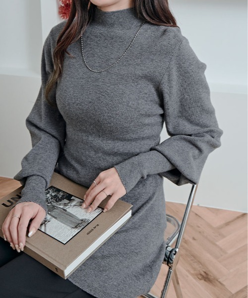 kirakiraShop(キラキラショップ)の「フレア シルエット クルーネック ニット トップス(ニット/セーター・レディース・ブラック/チャコール/ブラウン・FREE)」の2枚目の写真