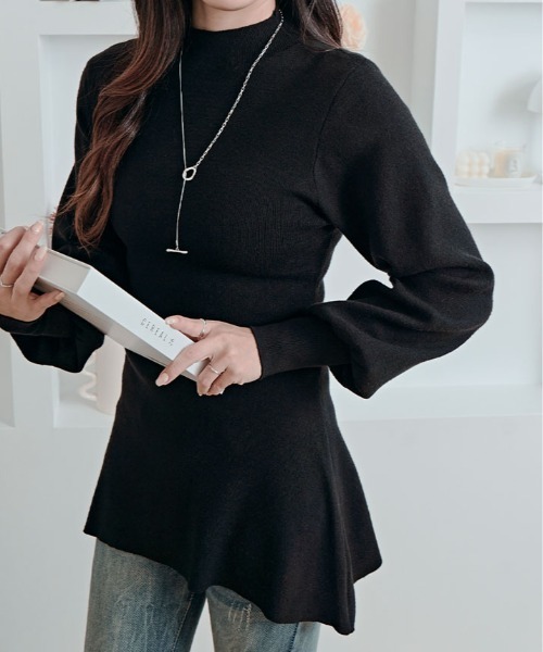 kirakiraShop(キラキラショップ)の「フレア シルエット クルーネック ニット トップス(ニット/セーター・レディース・ブラック/チャコール/ブラウン・FREE)」の1枚目の写真
