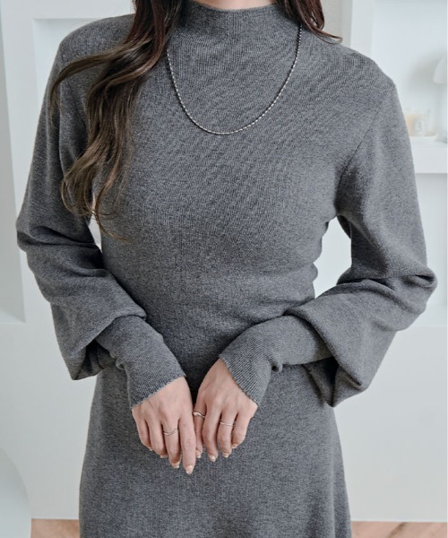 kirakiraShop(キラキラショップ)の「フレア シルエット クルーネック ニット トップス(ニット/セーター・レディース・ブラック/チャコール/ブラウン・FREE)」の13枚目の写真
