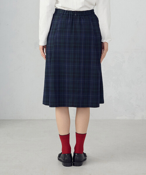 COMME CA ISM(コムサイズム)の「ひざ丈タックスカート / セットアップ対応(スカート・レディース・グリーン系・X-LARGE/LARGE/MEDIUM/SMALL)」の9枚目の写真