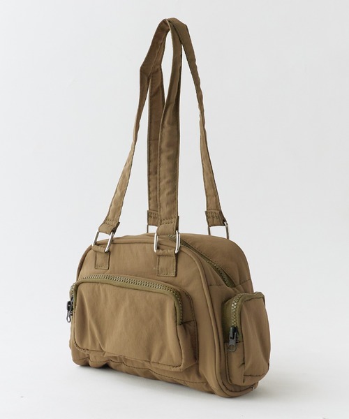 AO2(アオズ)の「Single-handle nylon handbag with gusset / ワンハンドル マチあり ナイロンハンドバッグ 秋 秋服 2026年秋冬(ハンドバッグ・レディース・グレー/ブラック/オリーブ/ブラウン・FREE)」の15枚目の写真