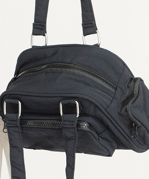 AO2(アオズ)の「Single-handle nylon handbag with gusset / ワンハンドル マチあり ナイロンハンドバッグ 秋 秋服 2026年秋冬(ハンドバッグ・レディース・グレー/ブラック/オリーブ/ブラウン・FREE)」の20枚目の写真