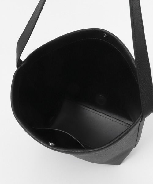 SENSE OF PLACE by URBAN RESEARCH（センスオブプレイスバイアーバンリサーチ）の「【動画有/500ml収納可】バケツバッグ /オフィス/通勤/通学/定番/オールシーズン（ショルダーバッグ・レディース・ブラウン/ブラック/アイボリー・ONE）」の21枚目の写真