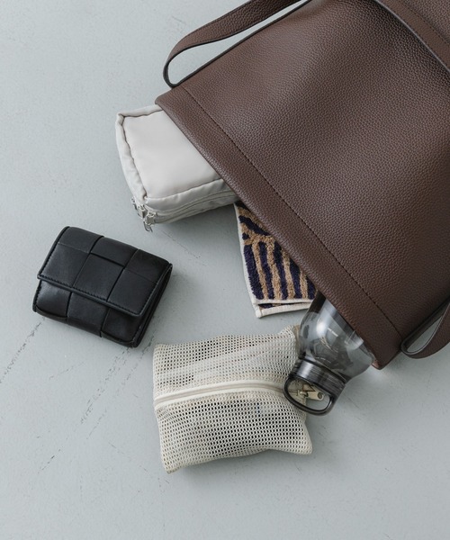 SENSE OF PLACE by URBAN RESEARCH（センスオブプレイスバイアーバンリサーチ）の「【動画有/500ml収納可】バケツバッグ /オフィス/通勤/通学/定番/オールシーズン（ショルダーバッグ・レディース・ブラウン/ブラック/アイボリー・ONE）」の12枚目の写真