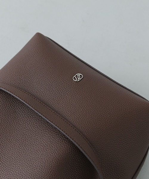 SENSE OF PLACE by URBAN RESEARCH（センスオブプレイスバイアーバンリサーチ）の「【動画有/500ml収納可】バケツバッグ /オフィス/通勤/通学/定番/オールシーズン（ショルダーバッグ・レディース・ブラウン/ブラック/アイボリー・ONE）」の15枚目の写真