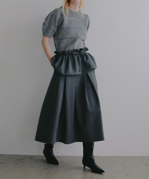 MANOF(マノフ)の「RUFFLE BELT FLARE SKIRT(スカート・レディース・ブラック/チャコールグレー・M/S)」の1枚目の写真