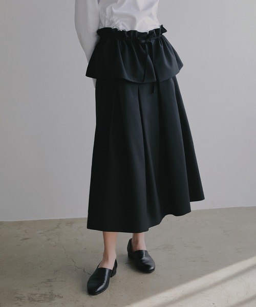 MANOF(マノフ)の「RUFFLE BELT FLARE SKIRT(スカート・レディース・ブラック/チャコールグレー・M/S)」の15枚目の写真